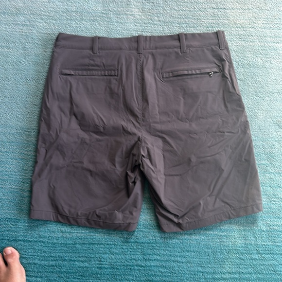 J.Crew tech short W 35 L 9 inch. Gray NWT. - Picture 2 of 4